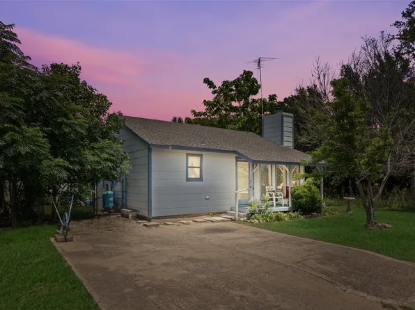 2716 Birch St, Granbury, TX 76048
