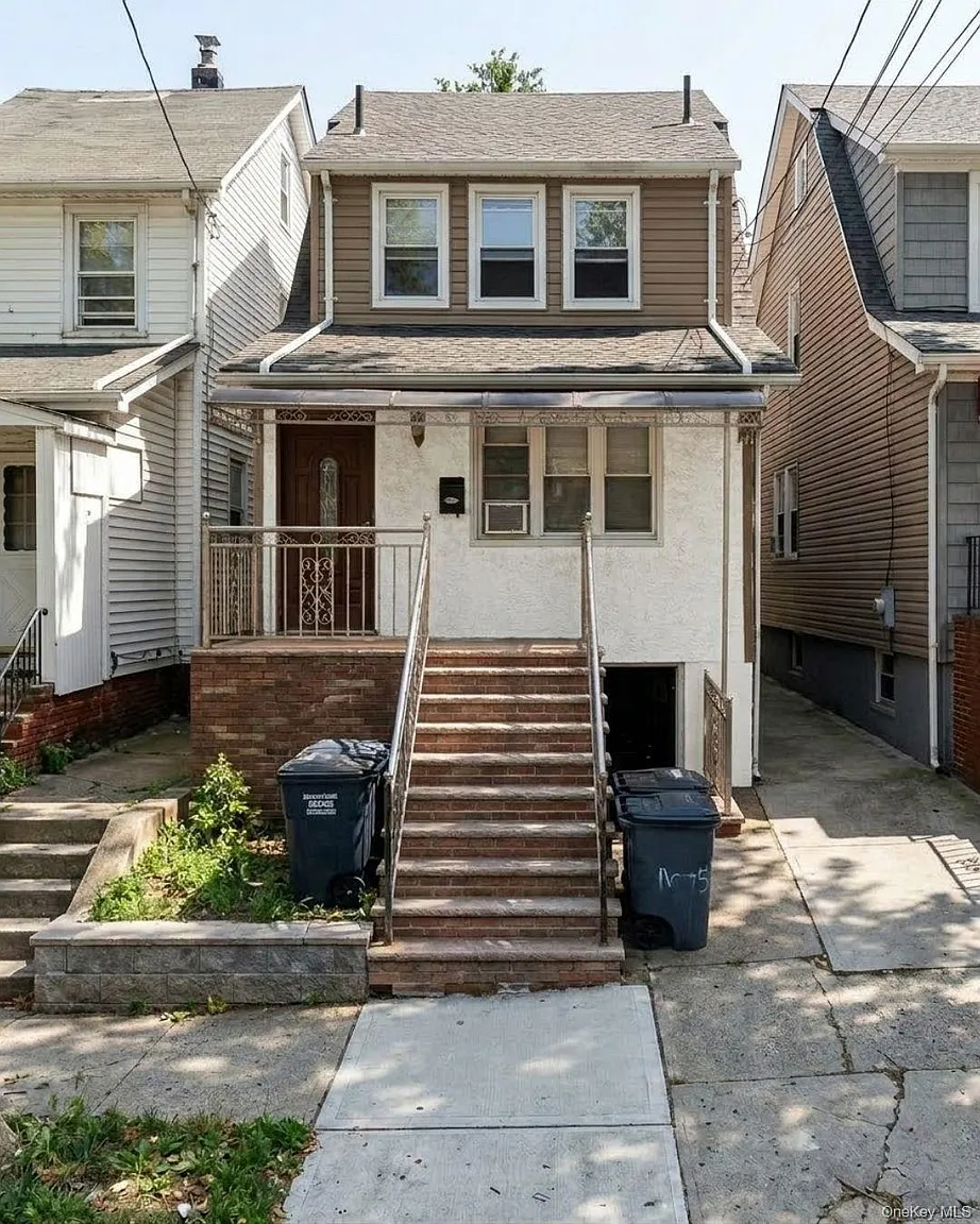 6113 156th Street photo 1