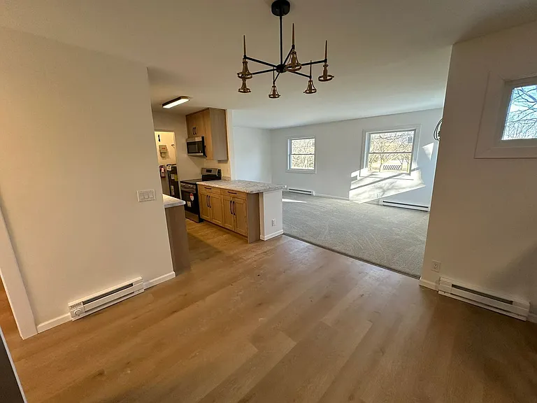 1931 S 124th St — Photo 32