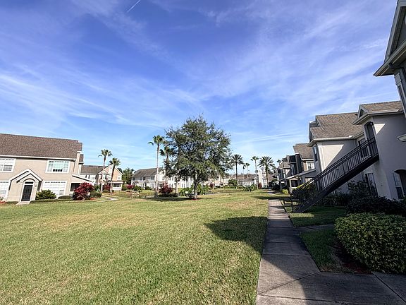3rd image of 8917 Lee Vista Blvd #208