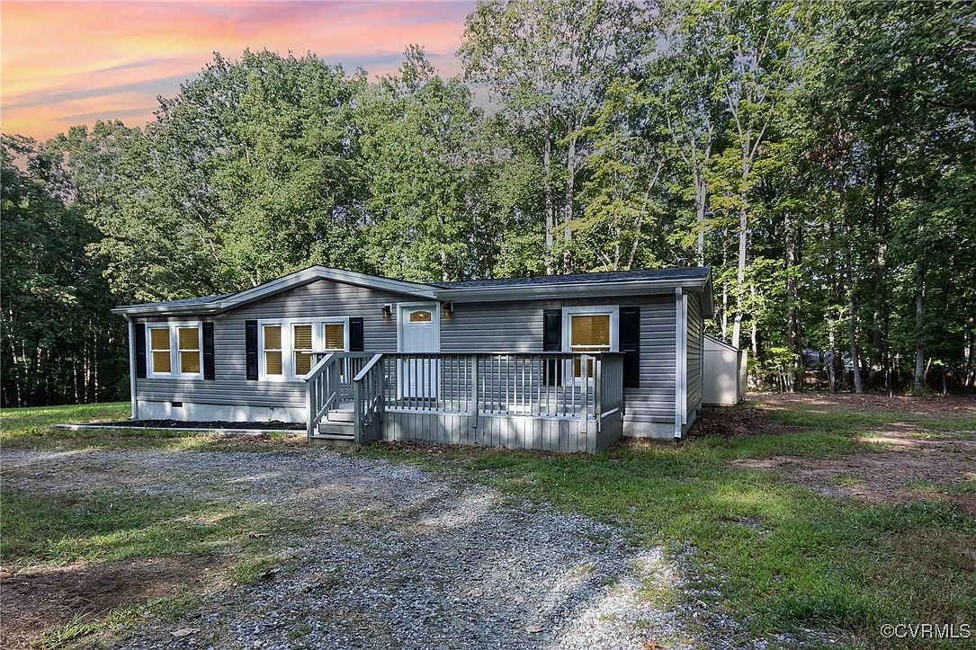 31702 Zoar Rd photo 1