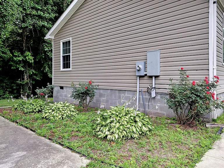 9431 Jenkins Ln — Photo 11
