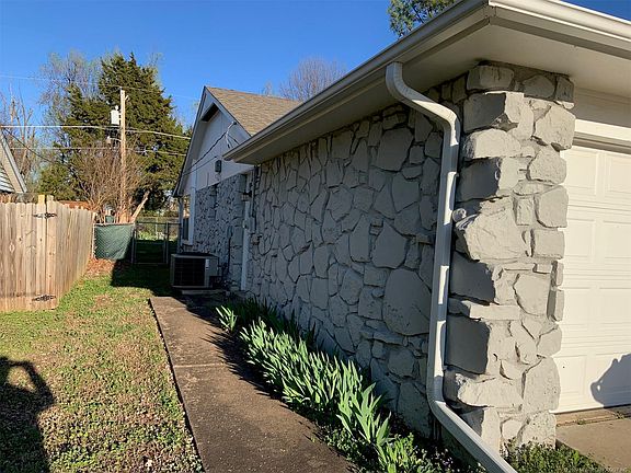 4th image of 3705 S Stevens Ave W