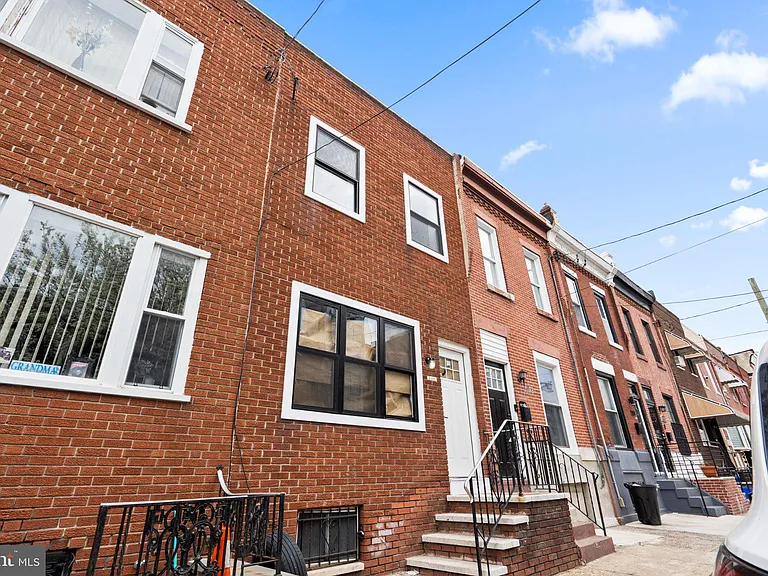 2055 Dickinson St — Photo 4