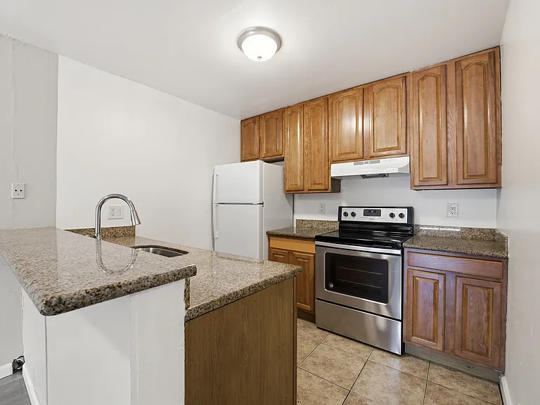 340 Industrial Parkway — Photo 10