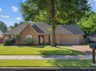3320 Don Valley Dr, Bartlett, TN 38133