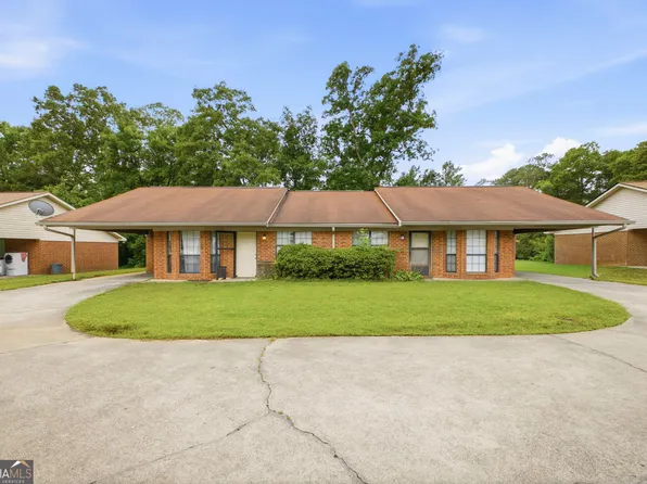 141B Woods Rd NW, Rome, GA 30165