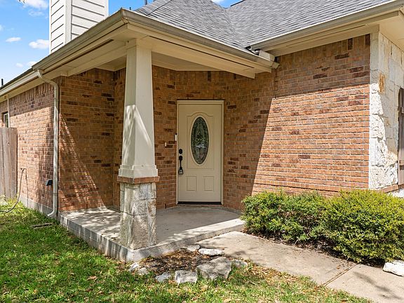 5th image of 2018 Knoll Oak Ln