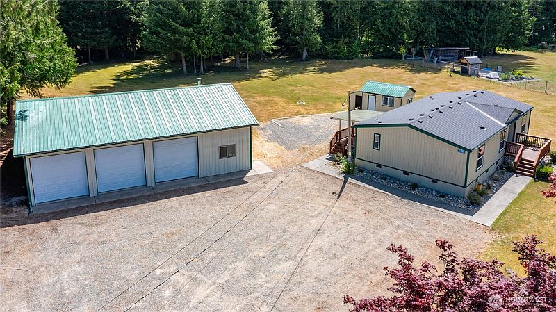 3rd image of 37848 Schulze Road