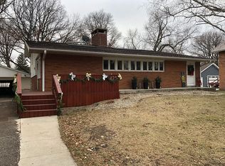 423 Maple St, Sheffield, IA 50475
