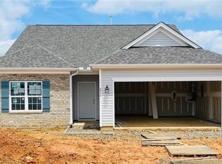 216 Altavista Dr, Clemmons, NC 27012