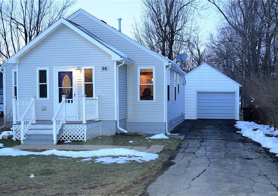 1st image of 96 Oakwood St