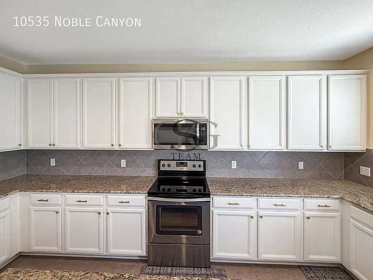 10535 Noble Cyn — Photo 19