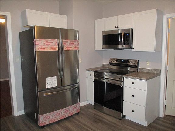 4th image of 1216 Mill St