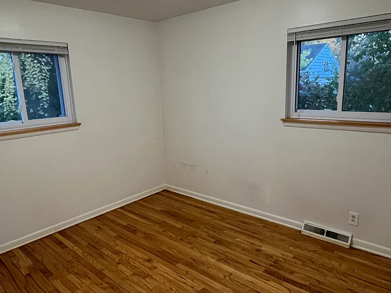 124 Alice Ave — Photo 10
