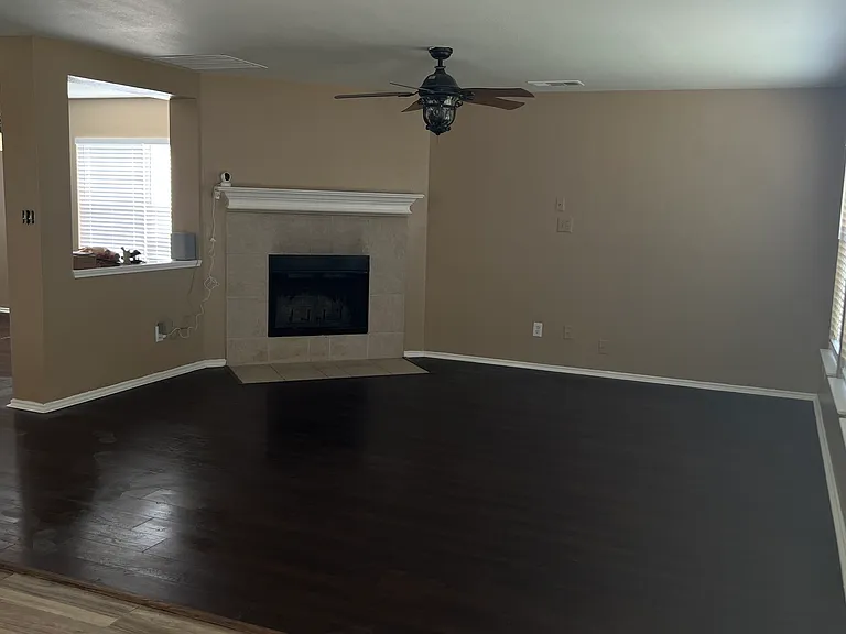 9328 Vernon Ct — Photo 3