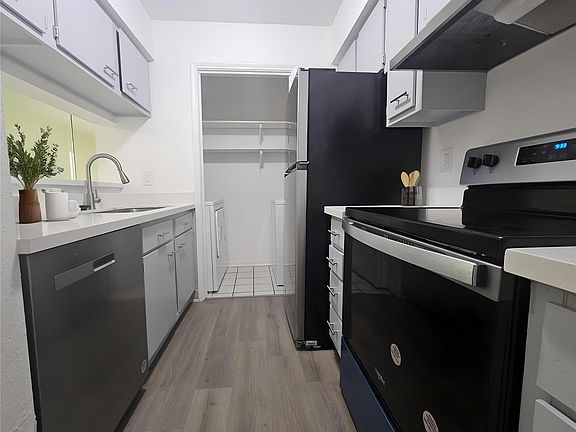 5th image of 700 Thicket Ln APT 703