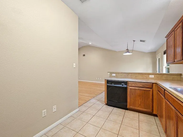 5208 Sioux Ln — Photo 8