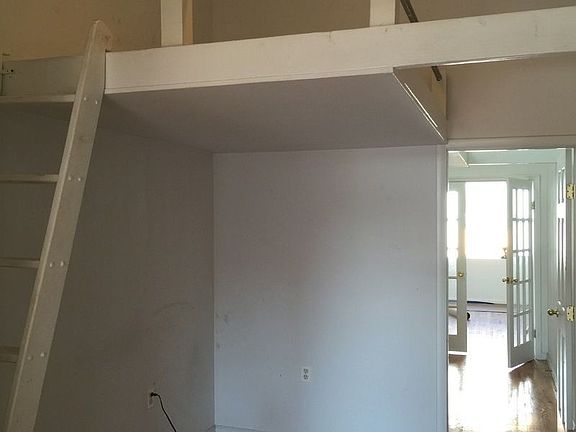 5th image of 24 Skillman Ave APT 3R