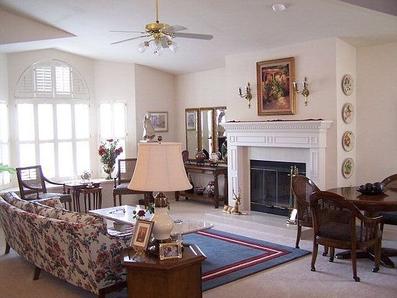 3rd image of 709 Riverhill Blvd