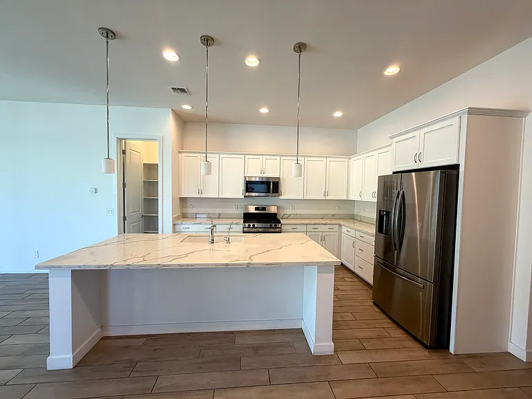835 E Hopi Trl — Photo 2