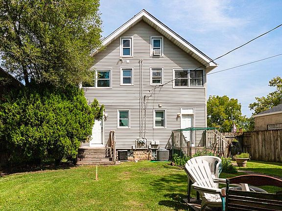 3rd image of 483 E Hudson St