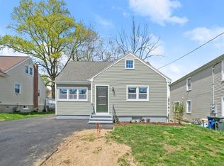 246 Ruth St, Bridgeport, CT 06606