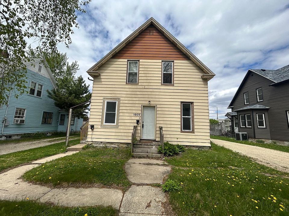 1st image of 1009 E Center St