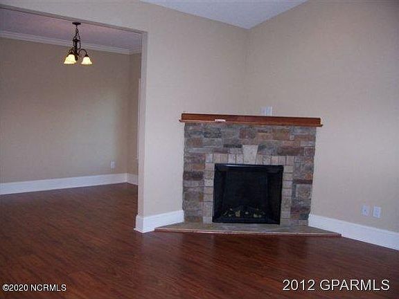 3rd image of 3413 B Ellsworth Dr