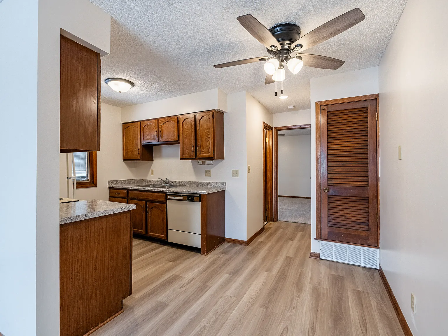 1 bed, 604 sqft, $739 — Photo 4