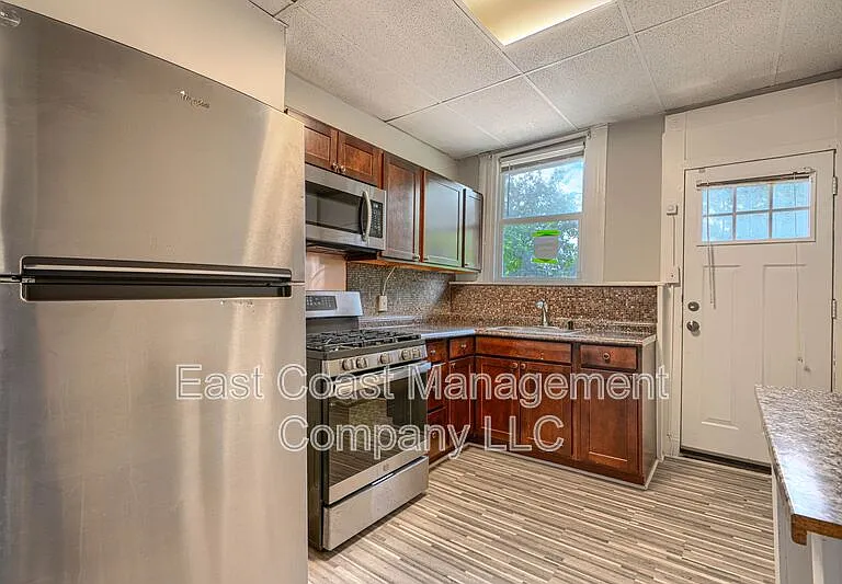 1514 E Federal St — Photo 9