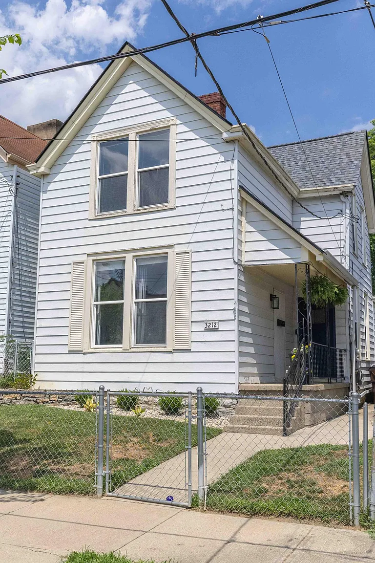 3212 Grace Ave photo 1
