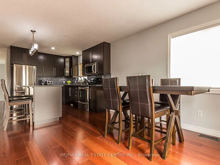 44 Lemon Grass St — Photo 10