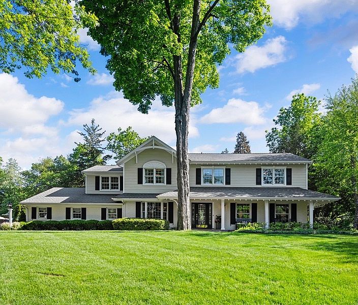 1st image of 411 Cornwall Ct
