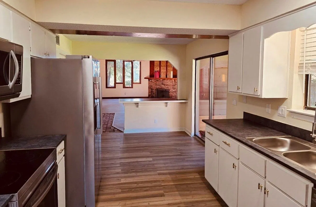 Fleming 829 — Photo 2