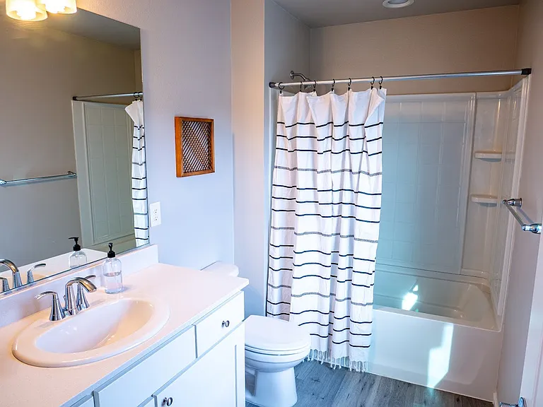 1007 N Viewmont Rd — Photo 25