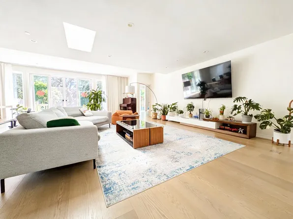 2109 Ray Dr, Burlingame, CA 94010