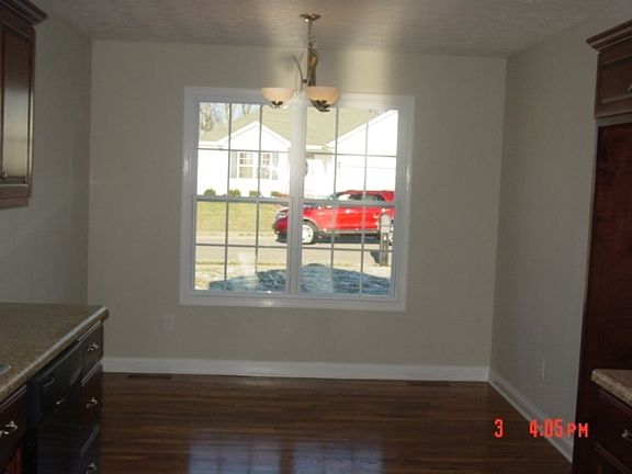 4th image of 513 Stone Hollow Ln