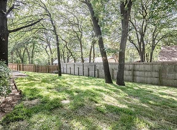 3rd image of 3016 Old Orchard Ln