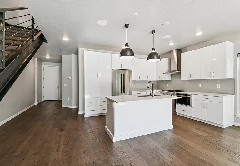 3520 N Prospect Ln #1 — Photo 6