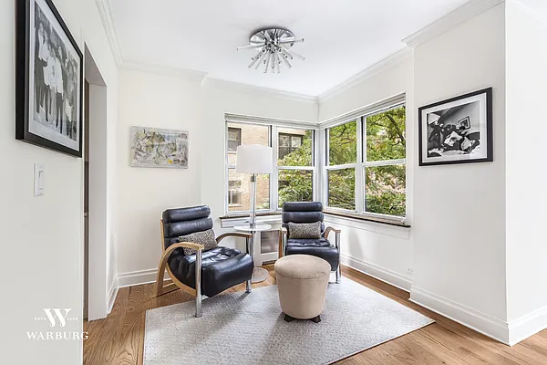 Sold by Warburg | media 17