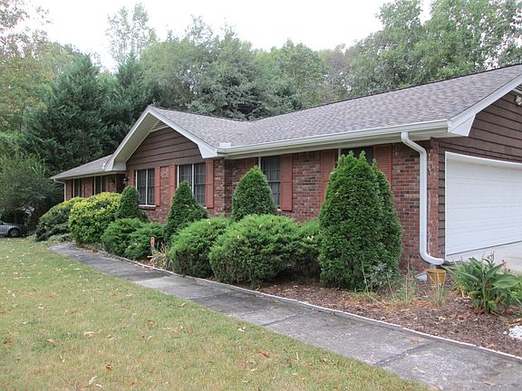 3rd image of 2869 Adella Ct