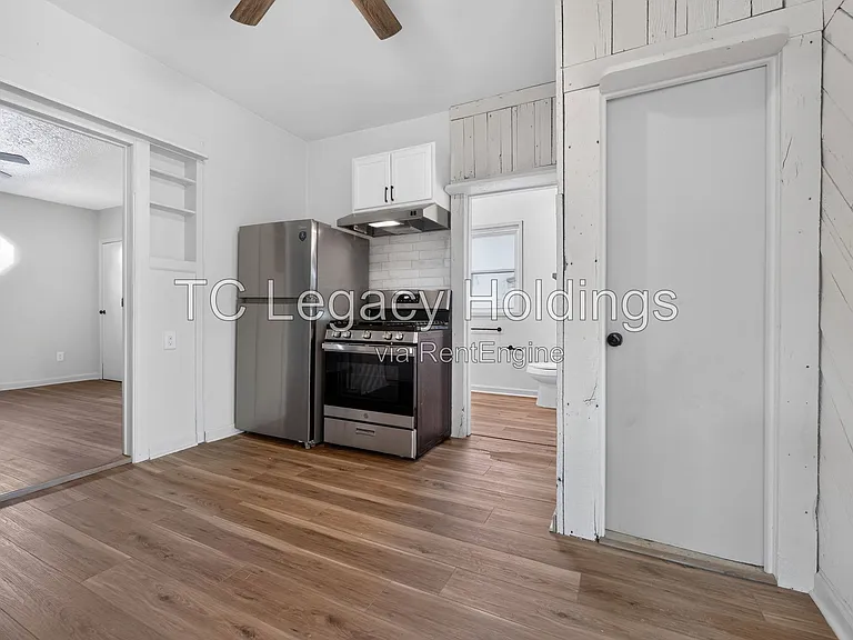 200 Reeves Ave — Photo 20