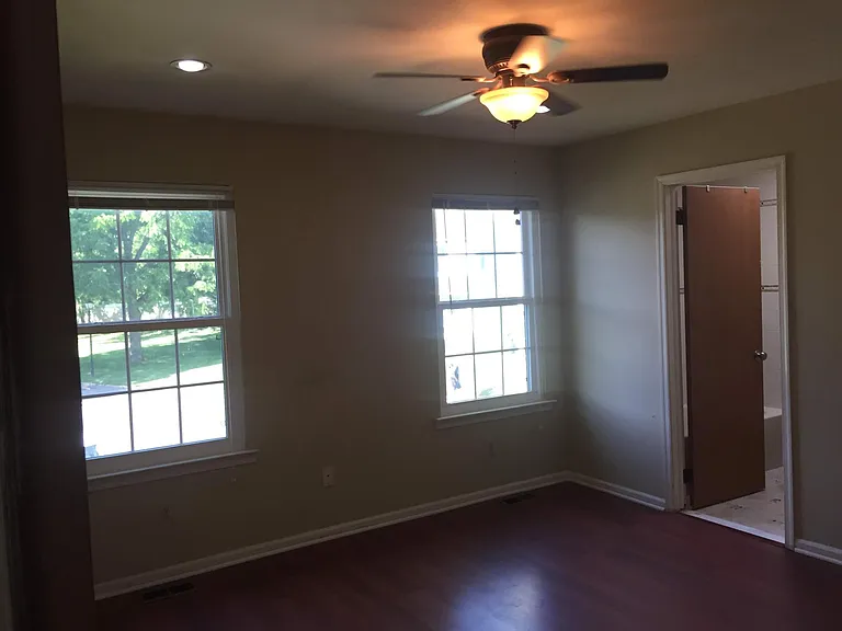 2503 Deerfield Dr — Photo 15