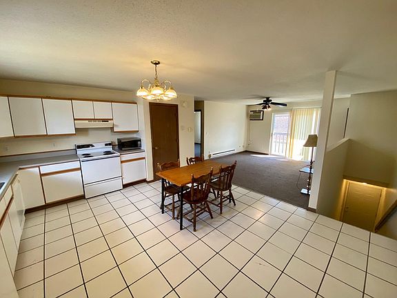 3rd image of 1206 W Ave S APT 3