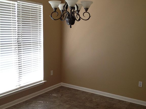 4th image of 8203 Mary Payton Dr