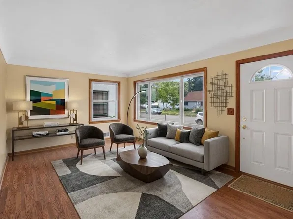 5045 Upton Ave N, Minneapolis, MN 55430