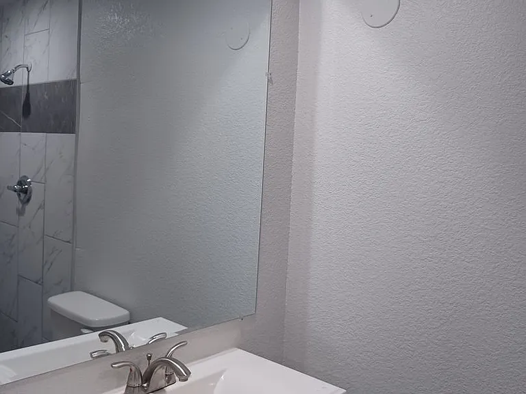 428 Lynn Shores Dr — Photo 11