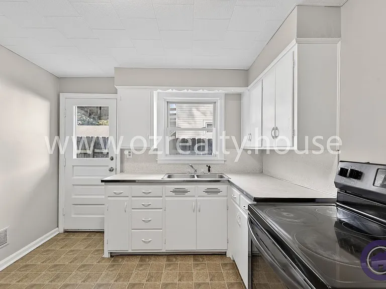 123 S Masters Ct — Photo 6