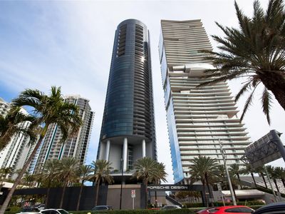 18555 Collins Avenue #1005, Sunny Isles Beach, FL, 33160
